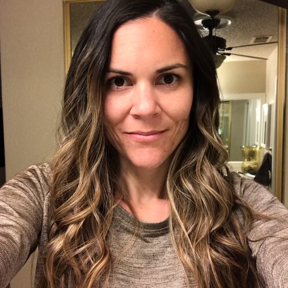 Meet your Posher, Allison - Picture 2 of 2